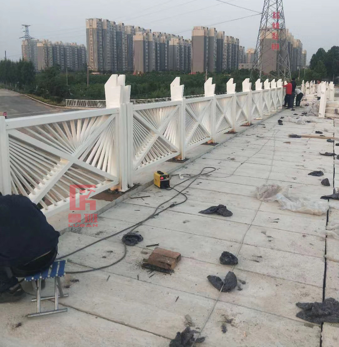 安徽宿州桥梁护栏项目安装现场